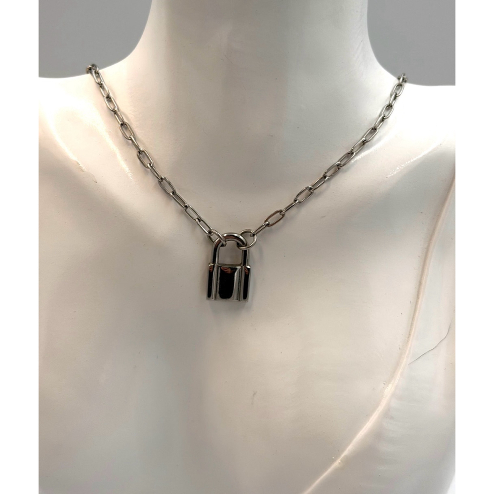 Unbranded Silver Chain Padlock Pendant Necklace 2408